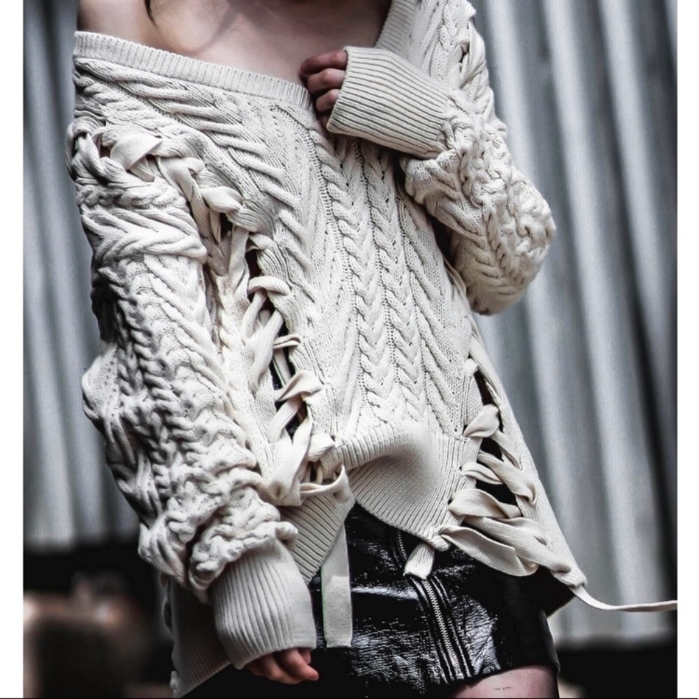 Zara Rare Sweater Oversized Chunky Knit Cable ribbed tie detail V-neck Sz S